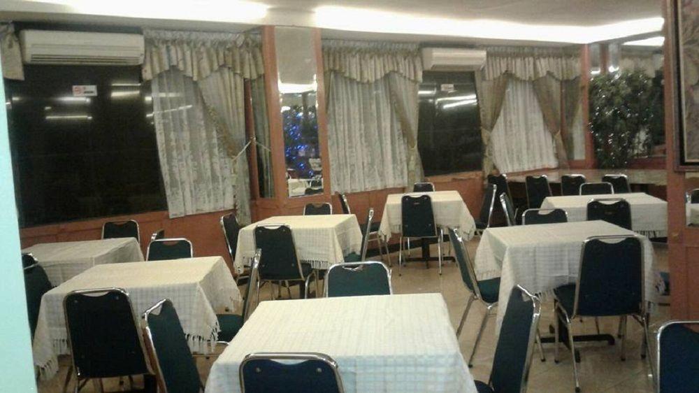 Plaza Hotel Harco Mangga Dua Cakarta Dış mekan fotoğraf