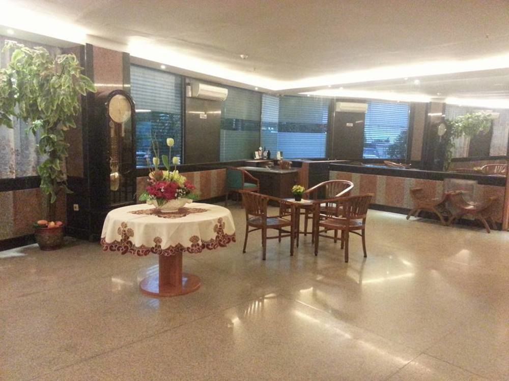 Plaza Hotel Harco Mangga Dua Cakarta Dış mekan fotoğraf
