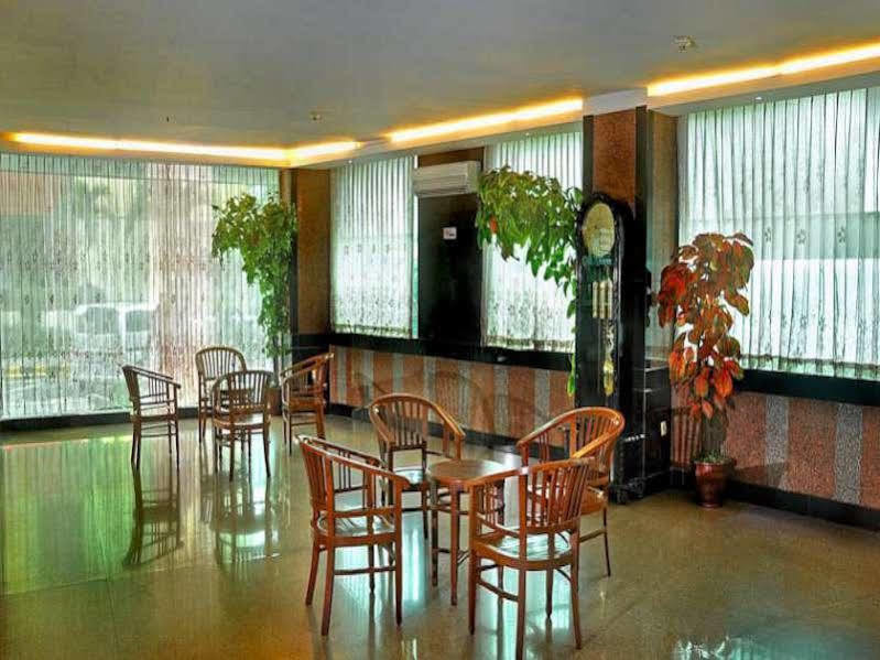 Plaza Hotel Harco Mangga Dua Cakarta Dış mekan fotoğraf