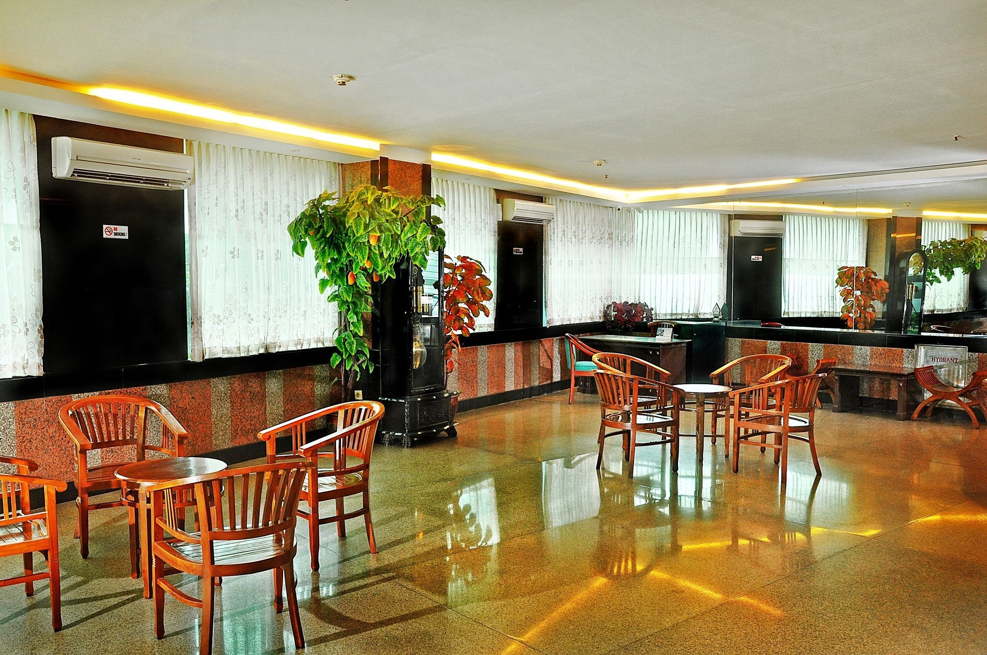 Plaza Hotel Harco Mangga Dua Cakarta Dış mekan fotoğraf